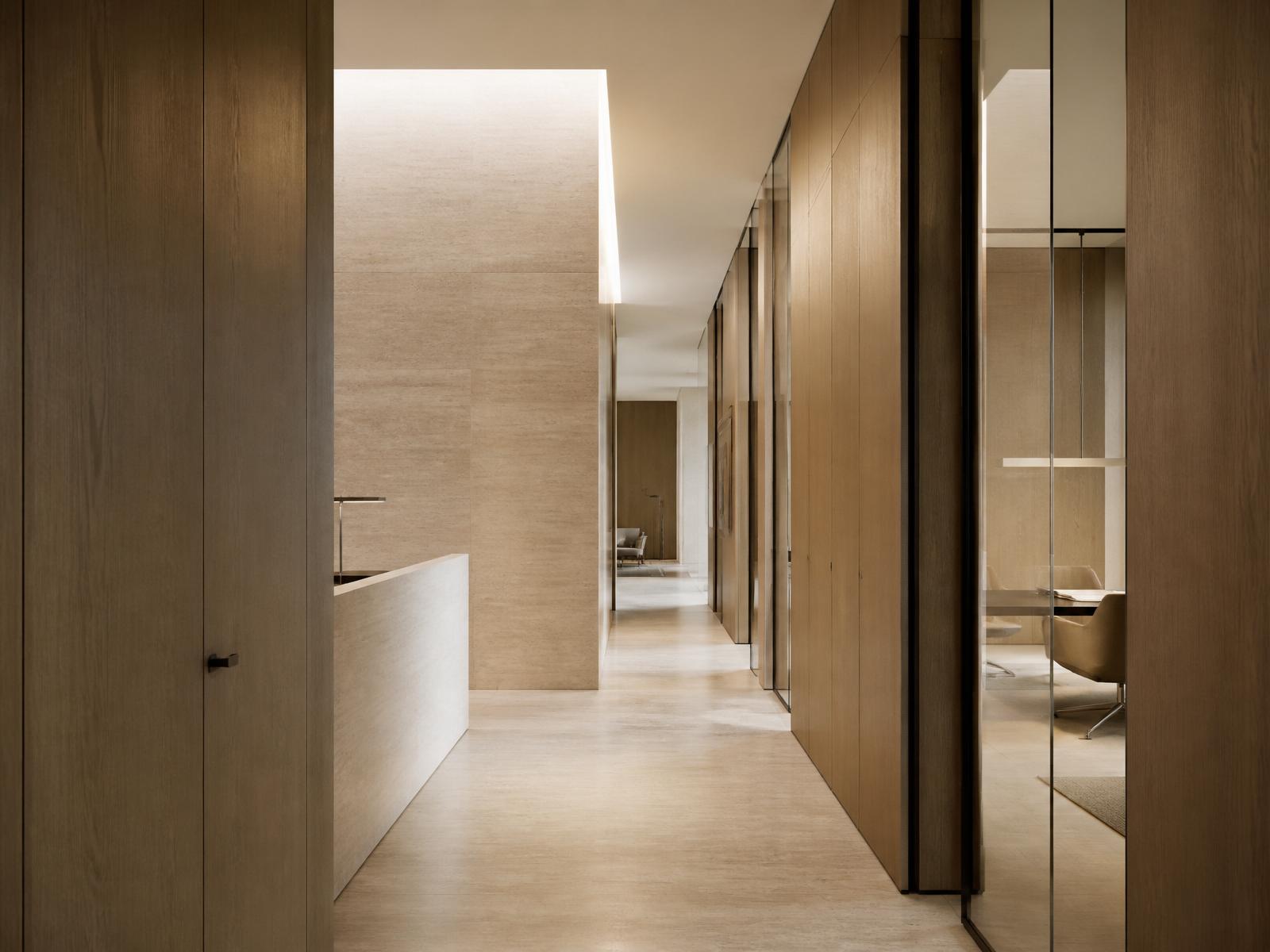 Interno di uno studio professionale contemporaneo a Milano